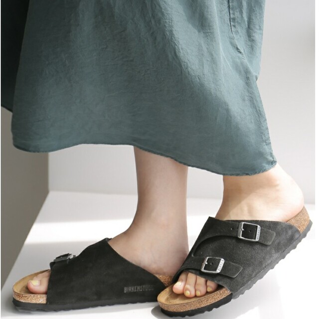 BIRKENSTOCK(ビルケンシュトック)のBIRKENSTOCK Zürich ナロー SFB モカ 37 24.0cm レディースの靴/シューズ(サンダル)の商品写真