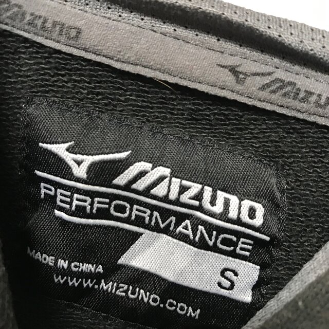 MIZUNO(ミズノ)の【希少】ミズノ mizuno パーカー S 黒 パフォーマンス 輸入古着 メンズのトップス(パーカー)の商品写真