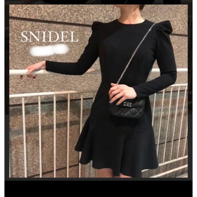 SNIDEL(スナイデル)のSNIDEL フィットアンドフレア　ミニワンピース レディースのワンピース(ミニワンピース)の商品写真