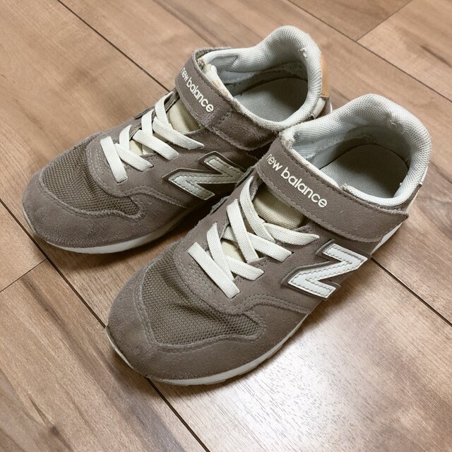 New Balance(ニューバランス)のニューバランススニーカー　アースブラウン　20cm キッズ/ベビー/マタニティのキッズ靴/シューズ(15cm~)(スニーカー)の商品写真