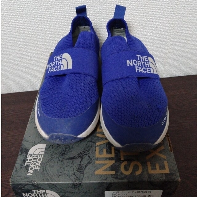 THE NORTH FACE(ザノースフェイス)のザ・ノース・フェイス　スニーカー【青】19cm キッズ/ベビー/マタニティのキッズ靴/シューズ(15cm~)(スニーカー)の商品写真