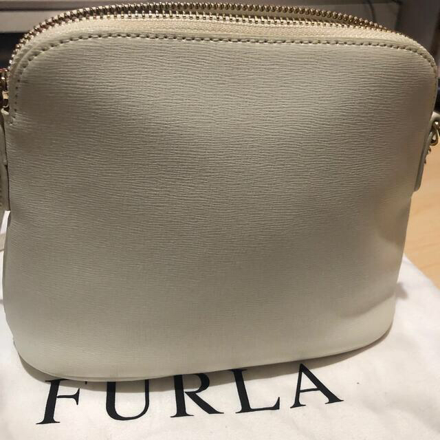 Furla(フルラ)のFURLA フルラ ショルダーバック 白 レディースのバッグ(ショルダーバッグ)の商品写真