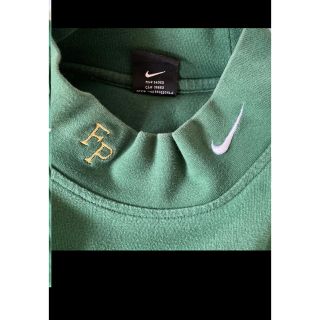 BTS グク 愛用 NIKE モックネック ロゴ刺繍 スウェット 緑