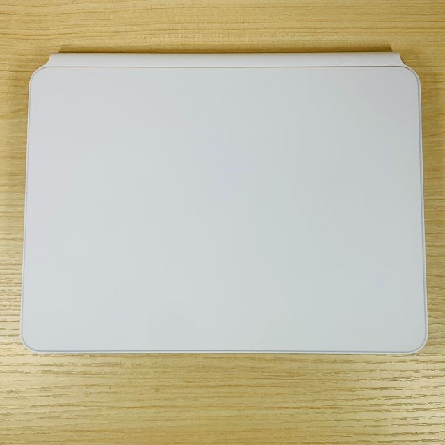 新品同様 Apple iPad Magic Keyboard MJQJ3J/A スマホ/家電/カメラのPC/タブレット(PC周辺機器)の商品写真