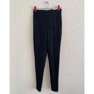 ザラ(ZARA)の【新品未使用】ZARAスエードレギンス　XS(スキニーパンツ)