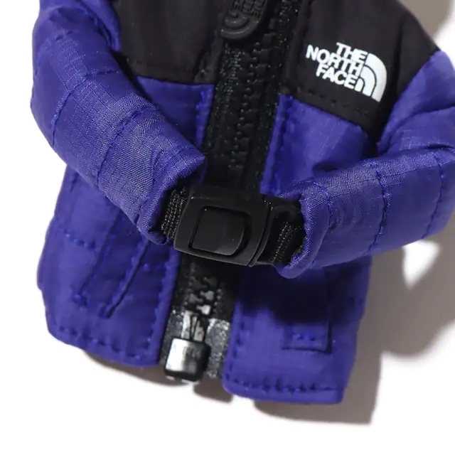 THE NORTH FACE(ザノースフェイス)の新品！THE NORTH FACE MINI NUPTSE JACKET メンズのファッション小物(キーホルダー)の商品写真