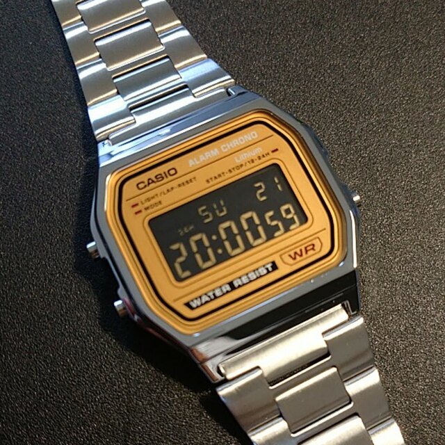 カシオ ゴールド チープカシオ デジタル 腕時計 カスタム 黒 液晶反転
