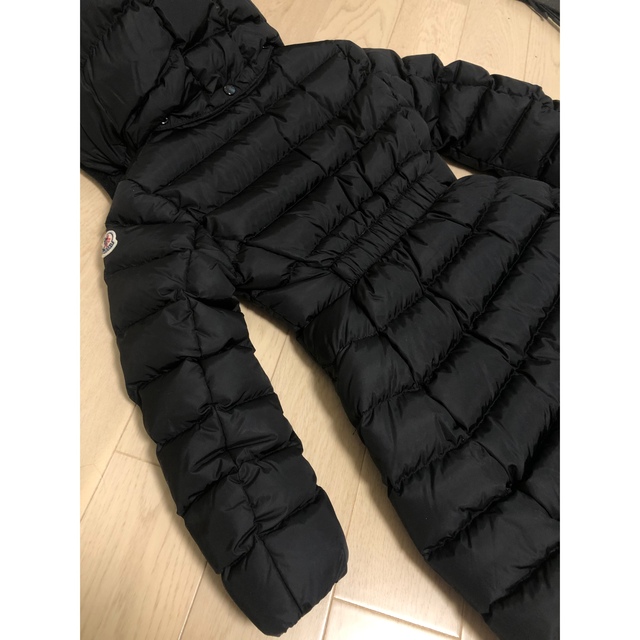 MONCLER(モンクレール)のモンクレール ダウン キッズ 6A 120cm 黒 キッズ/ベビー/マタニティのキッズ服女の子用(90cm~)(ジャケット/上着)の商品写真