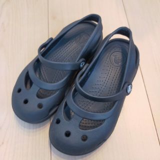 クロックス(crocs)のcrocs クロックス キッズ サンダル c11 ブラック(サンダル)