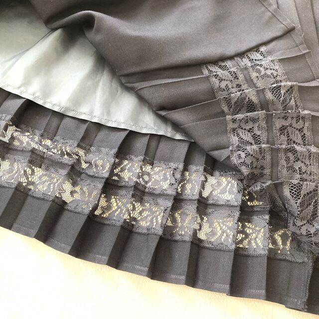 MUVEIL WORK(ミュベールワーク)の美品●ミュベール●プリーツロングスカート　ネイビー　金ボタン　レディース　紺 レディースのスカート(ロングスカート)の商品写真