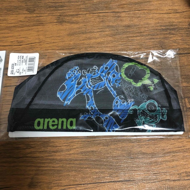 arena(アリーナ)のアリーナ　メッシュキャップ　モンスターインク　ブラック スポーツ/アウトドアのスポーツ/アウトドア その他(マリン/スイミング)の商品写真