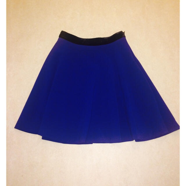 JUSGLITTY(ジャスグリッティー)のジャスグリッティ ロイヤルブルーフレアスカート レディースのスカート(ひざ丈スカート)の商品写真
