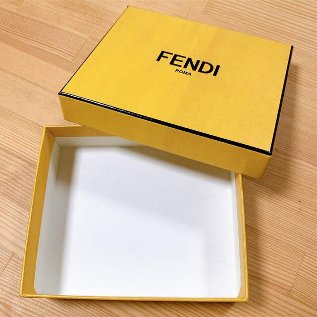 FENDI(フェンディ)のFENDI箱 レディースのバッグ(ショップ袋)の商品写真