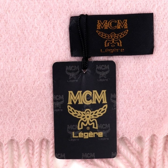 MCM(エムシーエム)のエム・シー・エム マフラー ウール100% カシミヤ混マフラー レース編み フリンジ 未使用品 ブランド レディース ピンク MCM レディースのファッション小物(マフラー/ショール)の商品写真