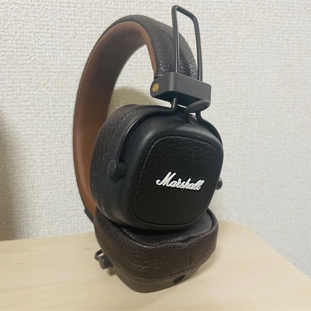 Marshall Major3 ヘッドホン ブラウン スマホ/家電/カメラのオーディオ機器(ヘッドフォン/イヤフォン)の商品写真