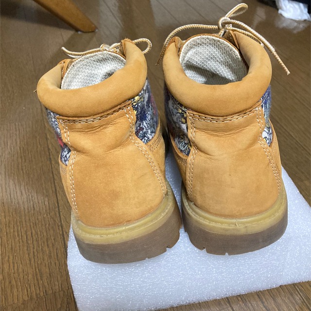 Timberland(ティンバーランド)のTimberland  花柄　レディース24cm レディースの靴/シューズ(ブーツ)の商品写真