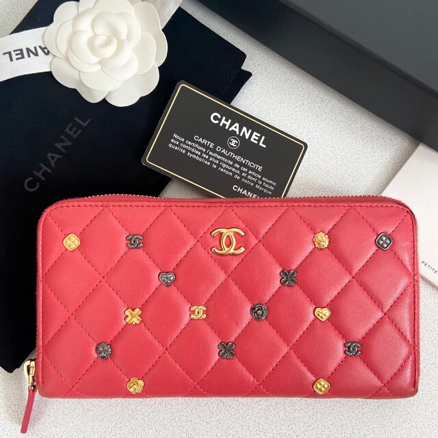 CHANEL(シャネル)のCHANELミニモチーフ ラウンドファスナー長財布 メンズのファッション小物(長財布)の商品写真