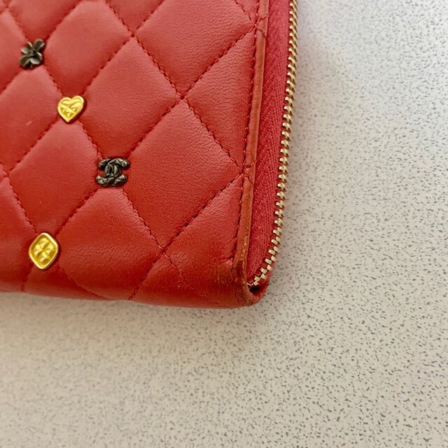 CHANEL(シャネル)のCHANELミニモチーフ ラウンドファスナー長財布 メンズのファッション小物(長財布)の商品写真