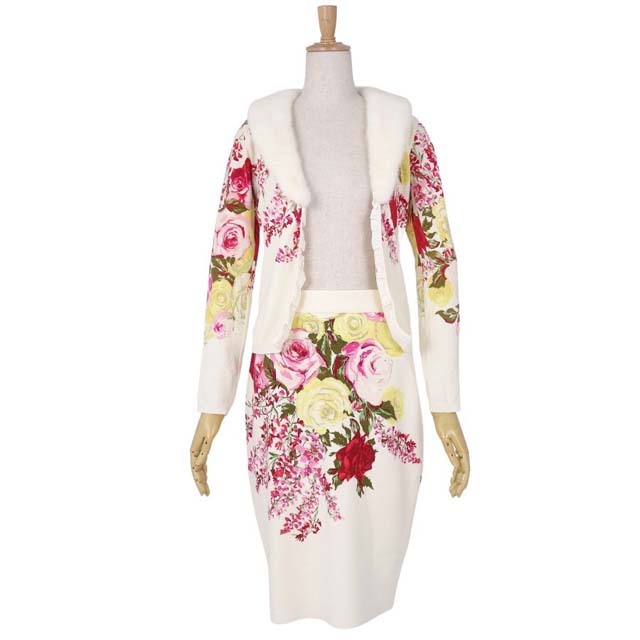 Blumarine - 美品 ブルマリン Blumarine セットアップ スカート Blumarine - 美品 ブルマリン Blumarine セットアップ スカート