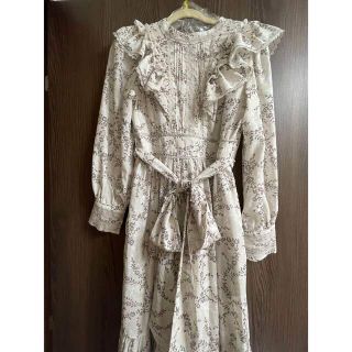 herlipto Pedicel Lace-Trimmed Long Dress | vancubic.com