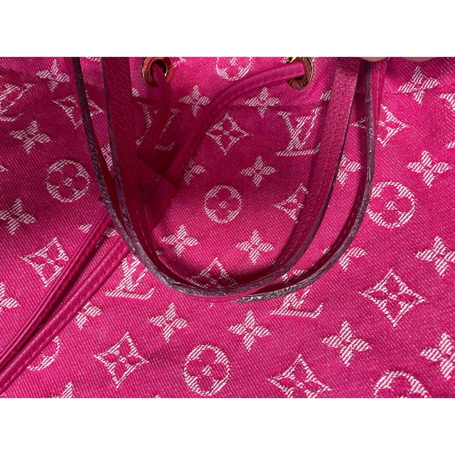 ルイヴィトン ノエフル　ローズ　モノグラム　LOUIS VUITTON