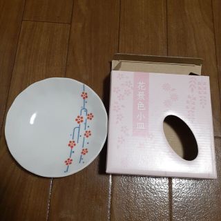 タチキチ(たち吉)の開封済み　新品　未使用　たち吉　花景色小皿　梅の花(食器)