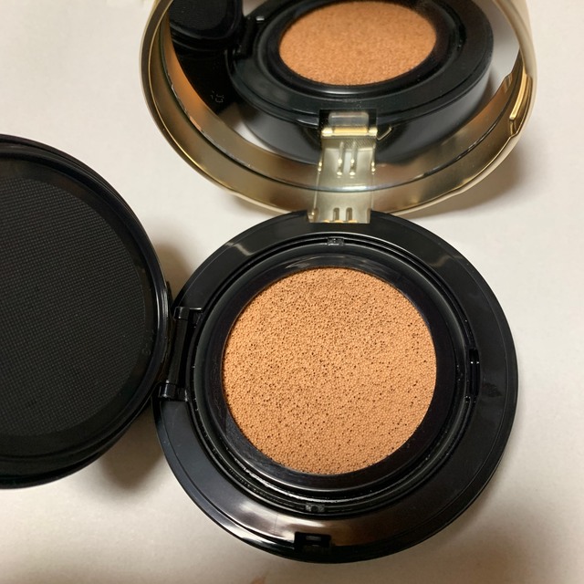 laura mercier(ローラメルシエ)のローラメルシエ　クッションファンデーション　1N1  シャネル 777様専用 コスメ/美容のベースメイク/化粧品(ファンデーション)の商品写真