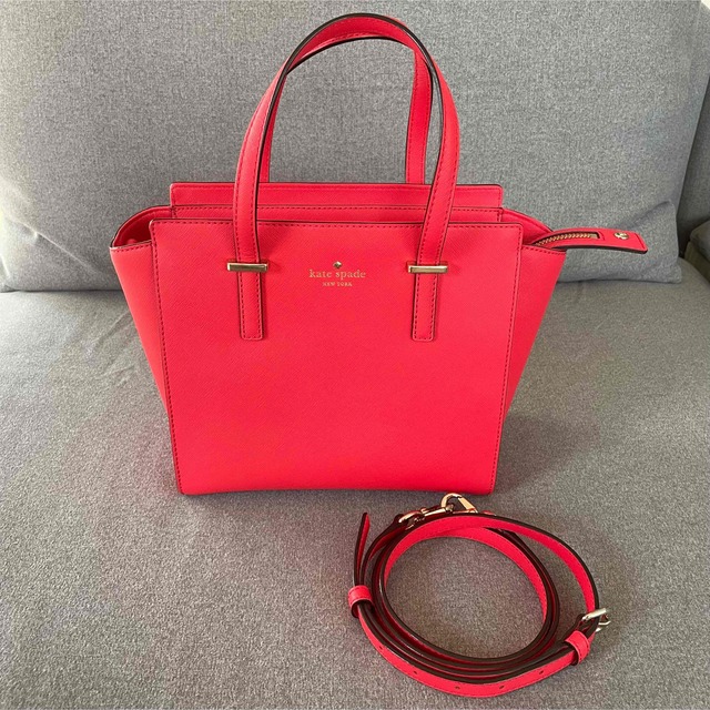 kate spade new york(ケイトスペードニューヨーク)のケイトスペード　ハンドバック　ショルダー　赤　レッド　ヘイデン レディースのバッグ(ハンドバッグ)の商品写真