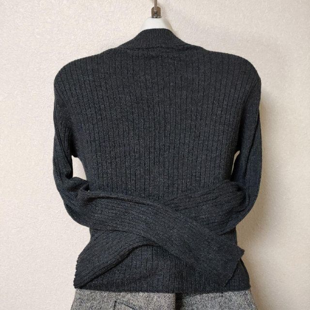 Bershka(ベルシュカ)のBershka・knitwear ベルシュカ ショート丈 ニットセーター Ｌ レディースのトップス(ニット/セーター)の商品写真