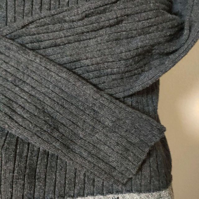 Bershka(ベルシュカ)のBershka・knitwear ベルシュカ ショート丈 ニットセーター Ｌ レディースのトップス(ニット/セーター)の商品写真