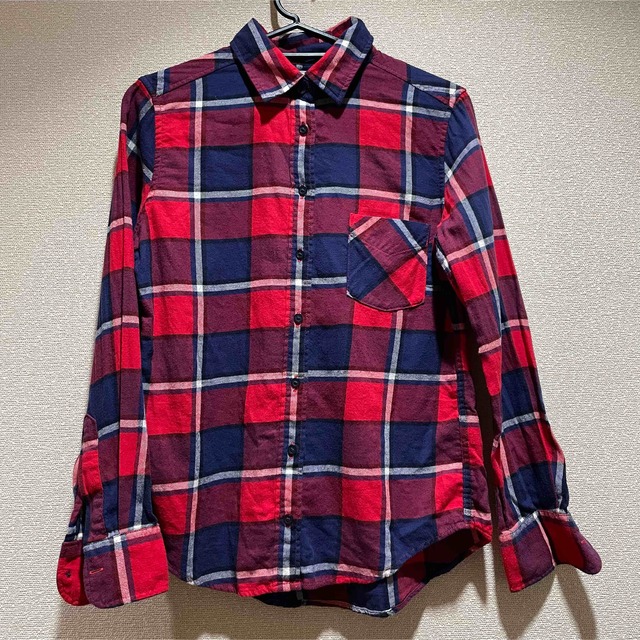 UNIQLO(ユニクロ)のUNIQLO チェックシャツ　xs レディースのトップス(シャツ/ブラウス(長袖/七分))の商品写真