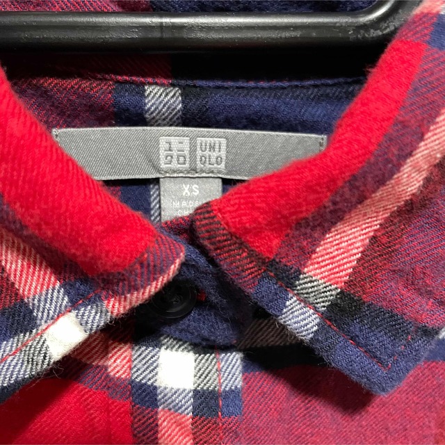 UNIQLO(ユニクロ)のUNIQLO チェックシャツ　xs レディースのトップス(シャツ/ブラウス(長袖/七分))の商品写真