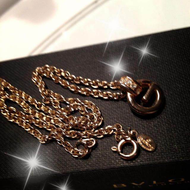 GIVENCHY(ジバンシィ)のGIVENCHYゴールドネックレス♥ レディースのアクセサリー(ネックレス)の商品写真