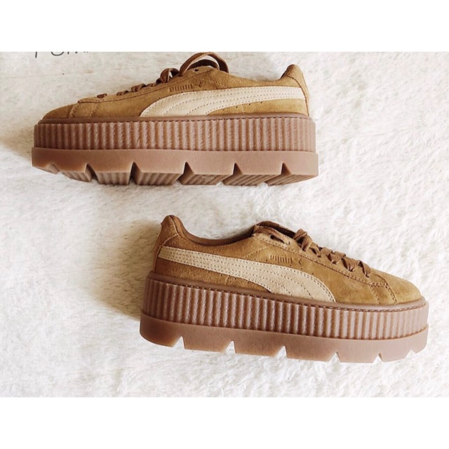 PUMA(プーマ)のPUMA x FENTY Creeper Suede 24cm レディースの靴/シューズ(スニーカー)の商品写真