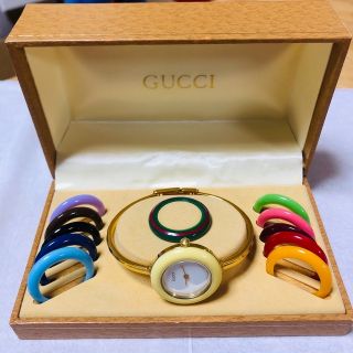 グッチ(Gucci)の◆稼働◆　GUCCI 11/12.2　チェンジベゼル 　白　クオーツ　ケース付き(腕時計)