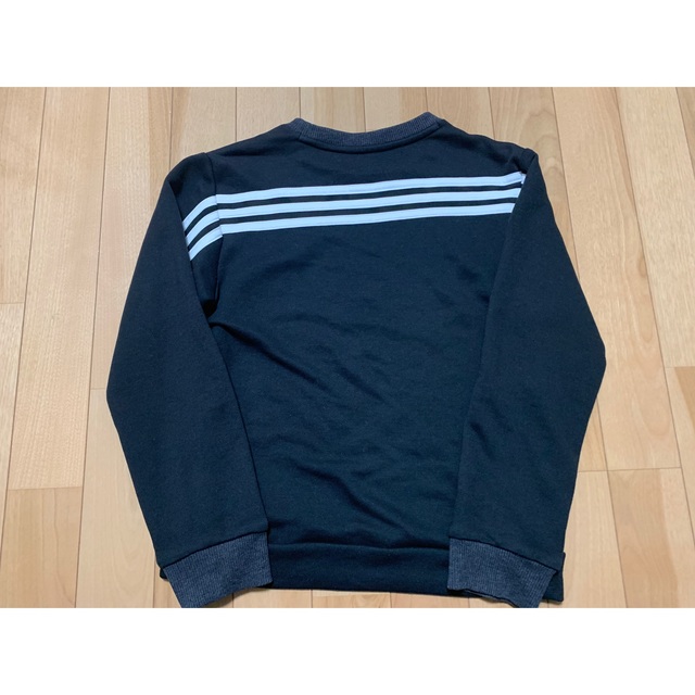 adidas(アディダス)のアディダス ジュニアトレーナー　140センチ キッズ/ベビー/マタニティのキッズ服男の子用(90cm~)(Tシャツ/カットソー)の商品写真