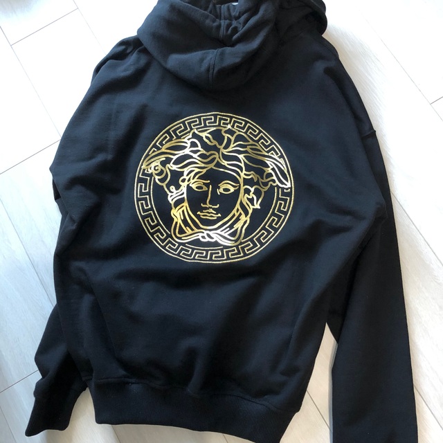 【新品】フェンダーチェ ロゴ刺繍パーカーM