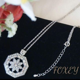 フォクシー(FOXEY)の極美品♡フォクシー♡お花モチーフ ネックレス(ネックレス)