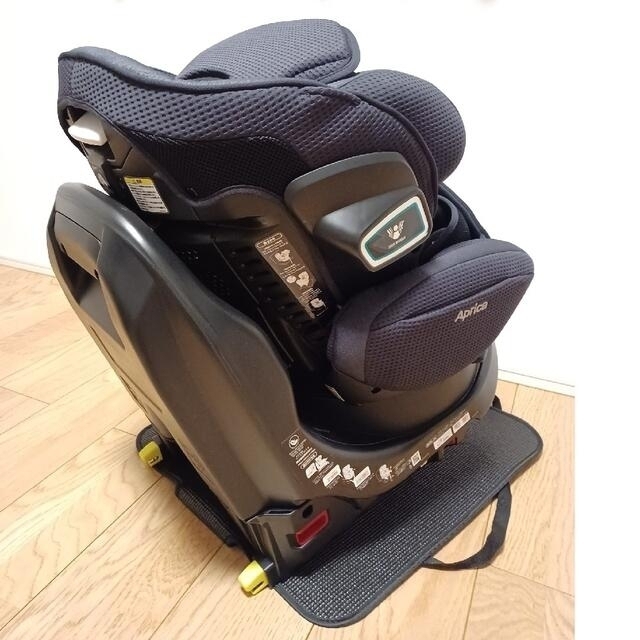 Aprica(アップリカ)のフラディア グロウ ISOFIX セーフティープラス プレミアム(Aprica) キッズ/ベビー/マタニティの外出/移動用品(自動車用チャイルドシート本体)の商品写真