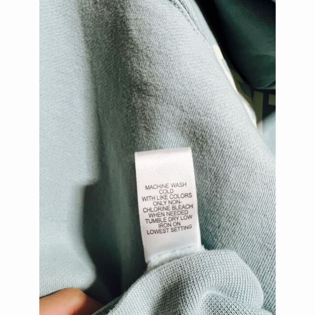 FEAR OF GOD(フィアオブゴッド)のエッセンシャルズ　FOG ESSENTIALS パーカー メンズのトップス(パーカー)の商品写真