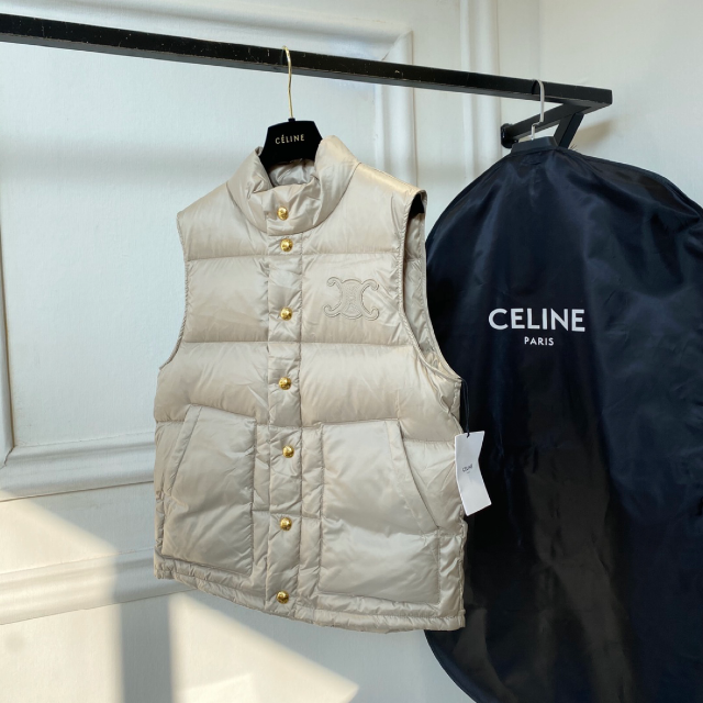 スタイリッシュシンプル (極美品)CELINE ダウンベスト 西川ダウン