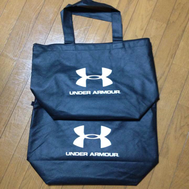 UNDER ARMOUR(アンダーアーマー)の新品未使用！アンダーアーマー メンズMサイズ 2017福袋 スポーツ/アウトドアのスポーツ/アウトドア その他(その他)の商品写真