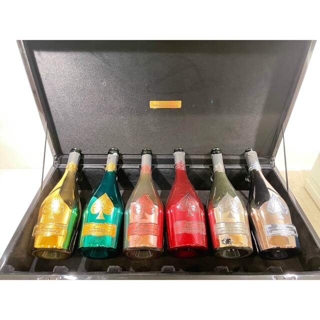 【楽ギフ_包装】 アルマンド ブリニャック・ラ・コレクション  アタッシュケース シャンパン+スパークリングワイン