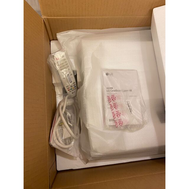 週末限定売り切り価格!LG超短焦点4Kレーザープロジェクター HU85LS