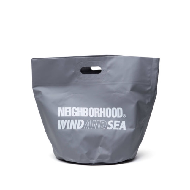 WIND AND SEA(ウィンダンシー)のWDS NEIGHBORHOOD NHWDS P-TARP BAG グレー メンズのバッグ(トートバッグ)の商品写真