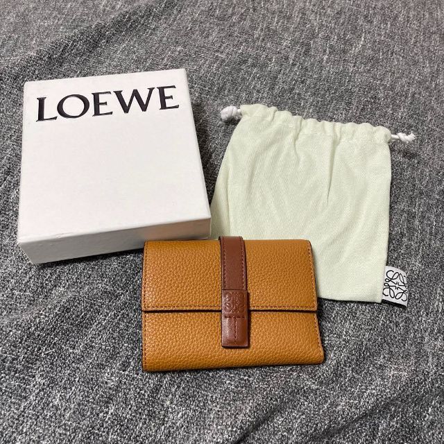 ⭐︎極美品 ロエベミニ財布 三つ折り - www.beher.com