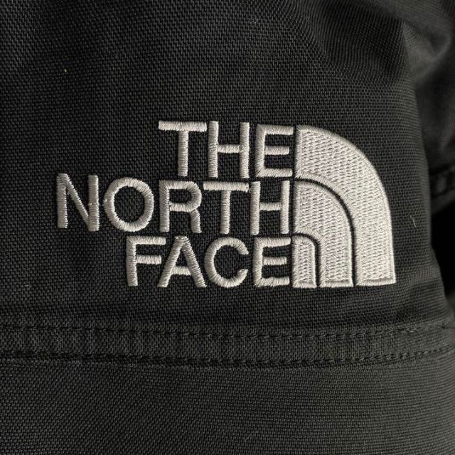 THE NORTH FACE(ザノースフェイス)の【ビッグサイズ】ノースフェイス☆ワンポイント刺繍ロゴファー付きダウンジャケット メンズのジャケット/アウター(ダウンジャケット)の商品写真