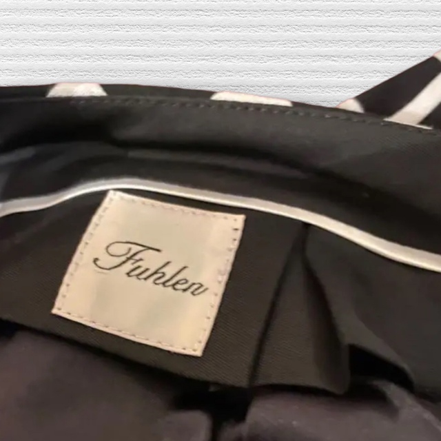 Fuhlen(フューレン)の【Fuhlen】フューレン 白黒パンツ モノトーン 美品 Mサイズくらい レディースのパンツ(カジュアルパンツ)の商品写真