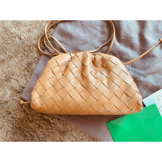 BOTTEGA VENETA ミニザポーチ キャメル-