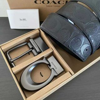 コーチ(COACH)の【新品未使用】COACH コーチリバーシブルブラック　シグネチャーフリーサイズ　(ベルト)